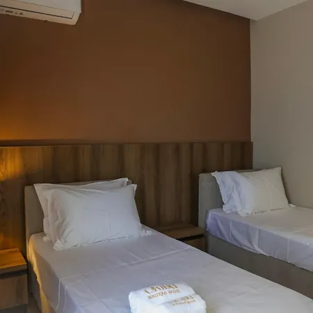 Oribu Boutique 4* Vlorë